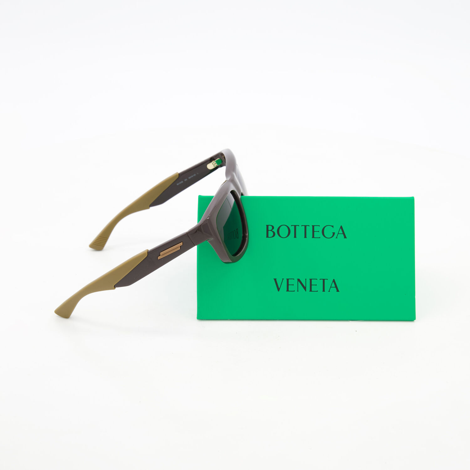  Brown BV1233S Chunky Square Sunglasses 3