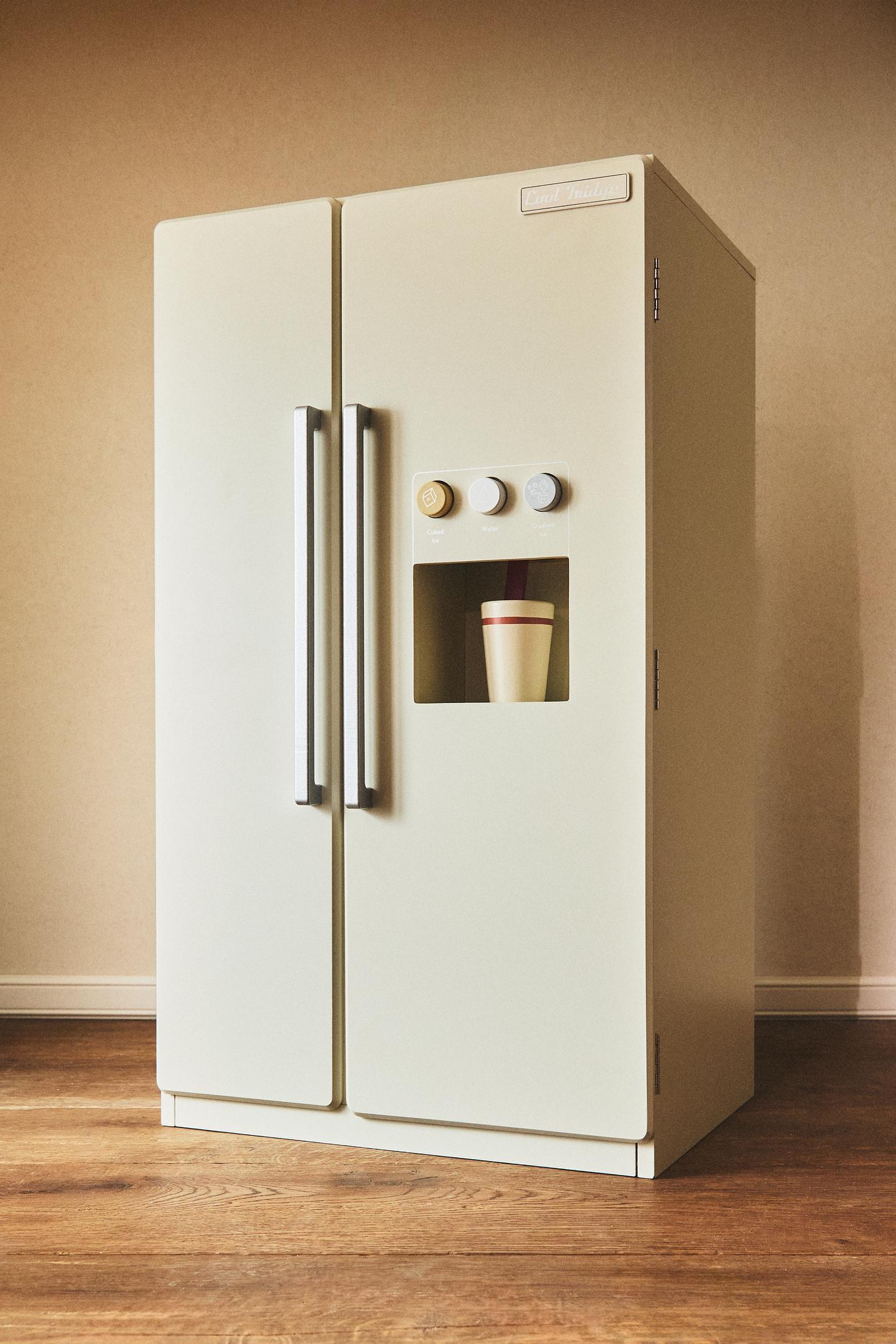 Wooden Pretend Play American-Style Fridge 7