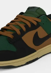 Nike Sportswear 7