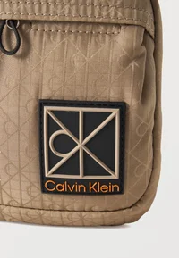 UTILITY EMBLEM - Cross body bag - beige 4