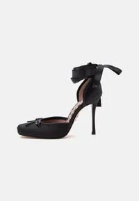 LARINA - Classic heels - black