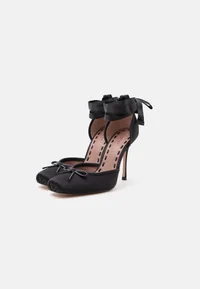 LARINA - Classic heels - black 2