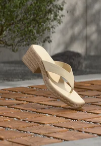 T-bar sandals - light cashew