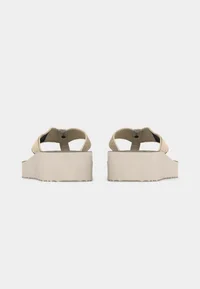 MONOGRAM MID WEDGE - T-bar sandals - rich walnut 4
