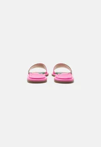 DANA SLIDE ST TROPEZ LANDSCAPE ARTIST PRINT - Mules - bright pink/multi-coloured 3